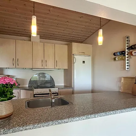 Holiday home Stunning In With Sauna Humble